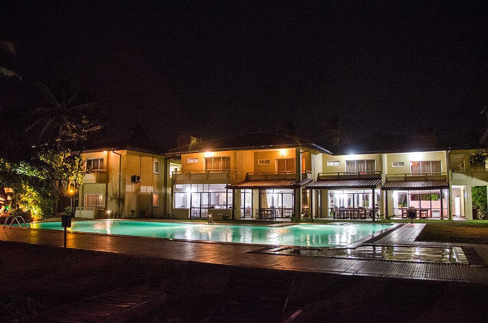 Sanmali Beach Hotel Marawila Eksteriør billede