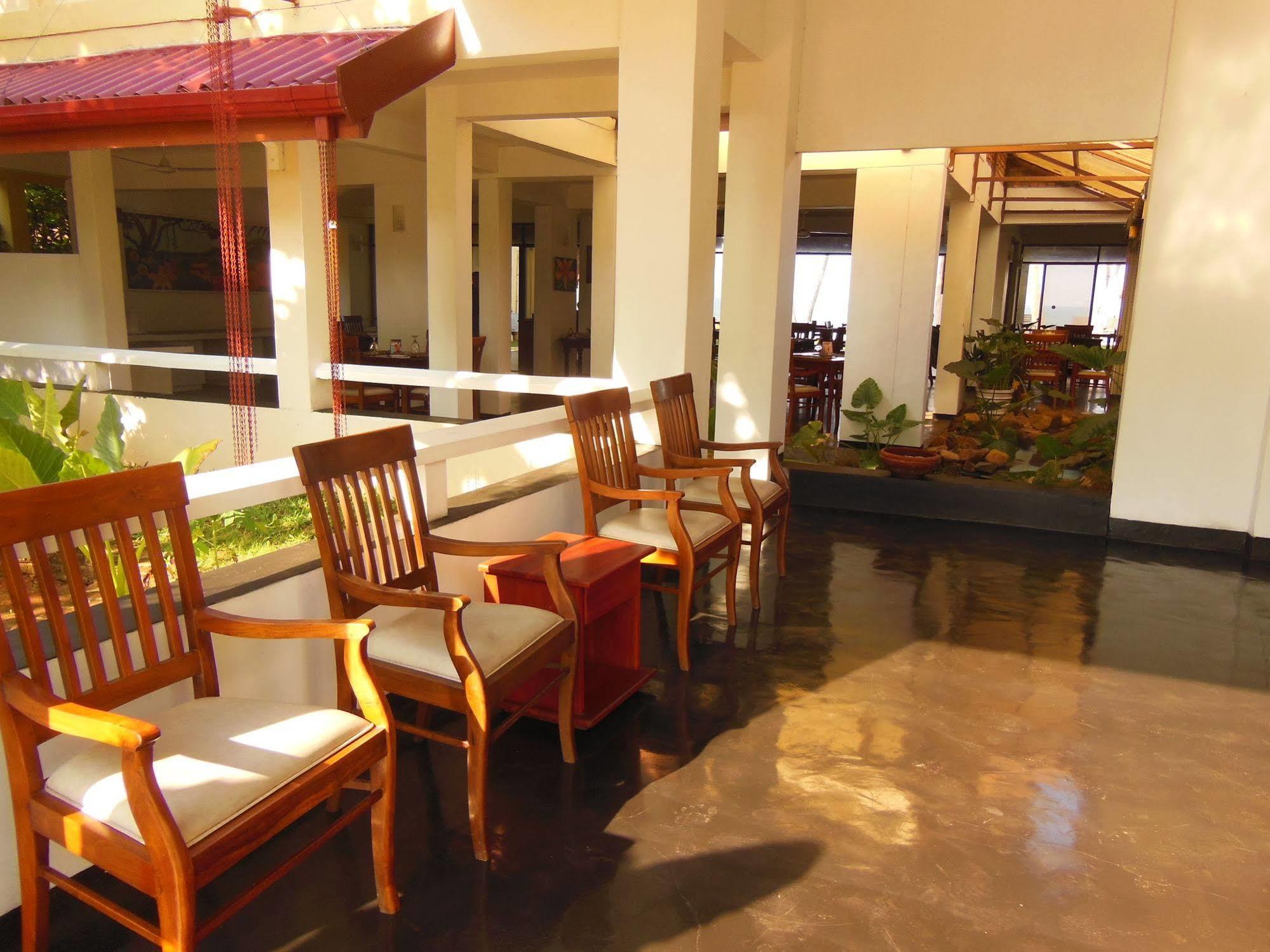 Sanmali Beach Hotel Marawila Eksteriør billede