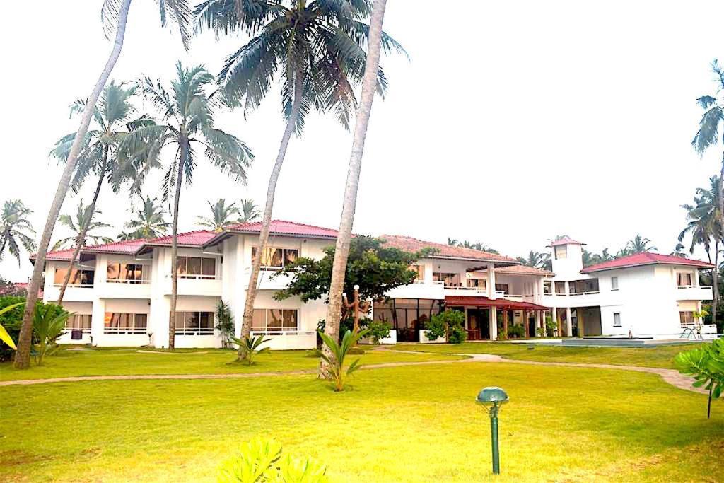 Sanmali Beach Hotel Marawila Eksteriør billede